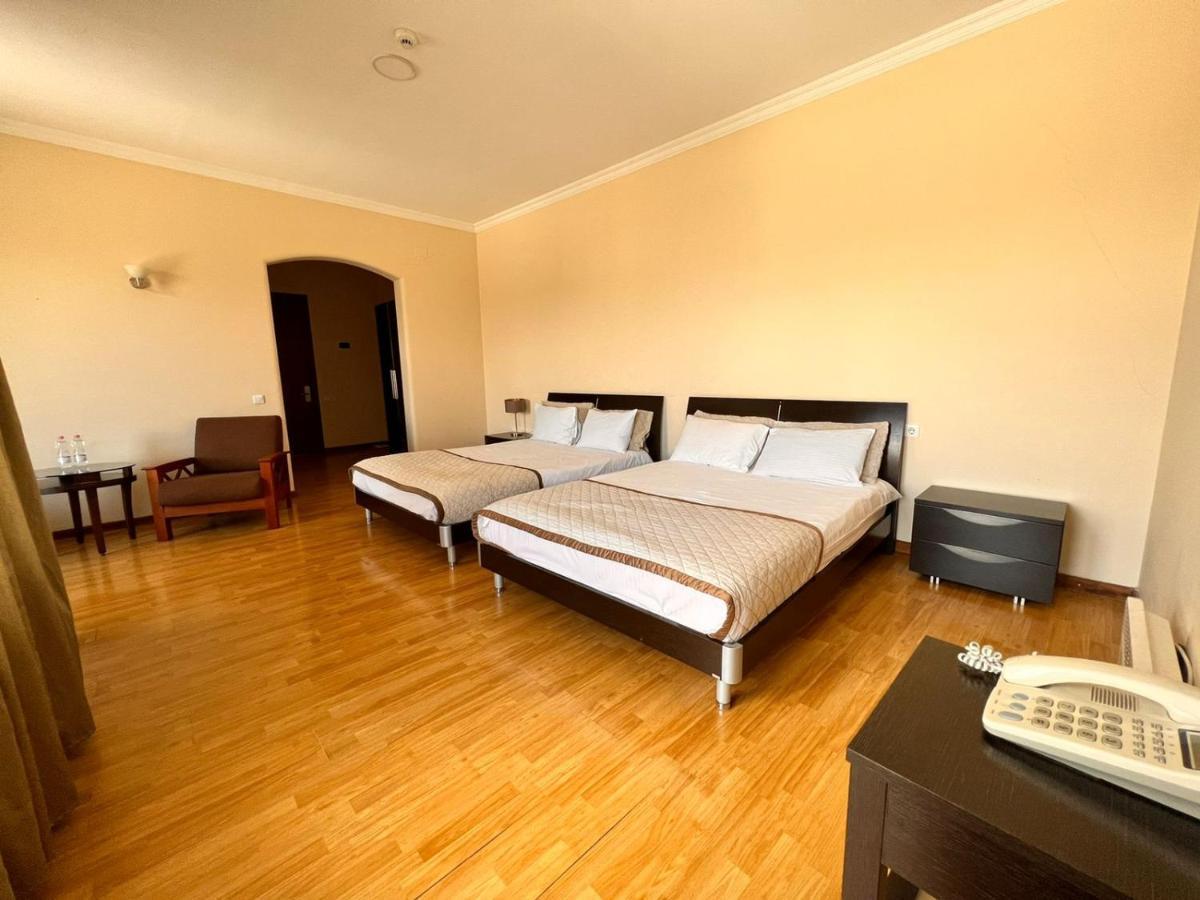 Hotel Beaumonde Garden Тбилиси Экстерьер фото