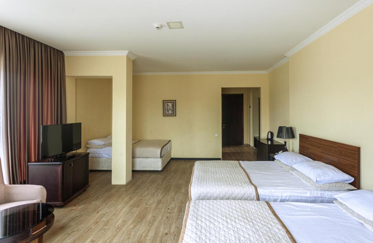 Hotel Beaumonde Garden Тбилиси Экстерьер фото
