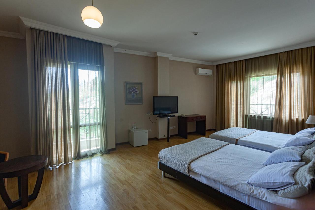 Hotel Beaumonde Garden Тбилиси Экстерьер фото