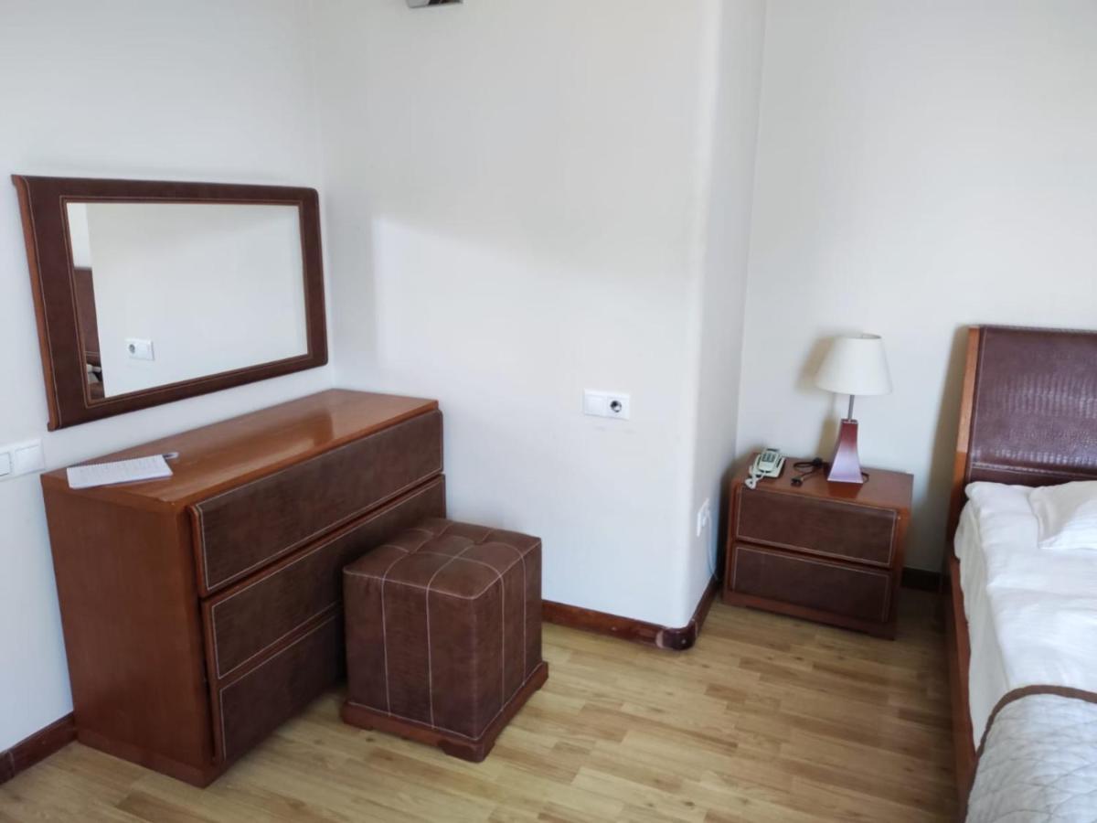 Hotel Beaumonde Garden Тбилиси Экстерьер фото