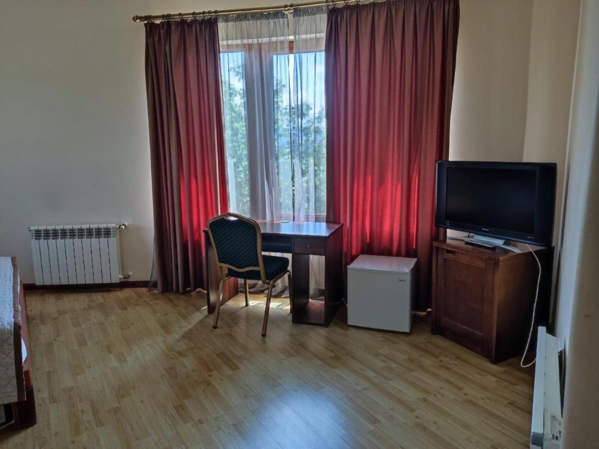Hotel Beaumonde Garden Тбилиси Экстерьер фото