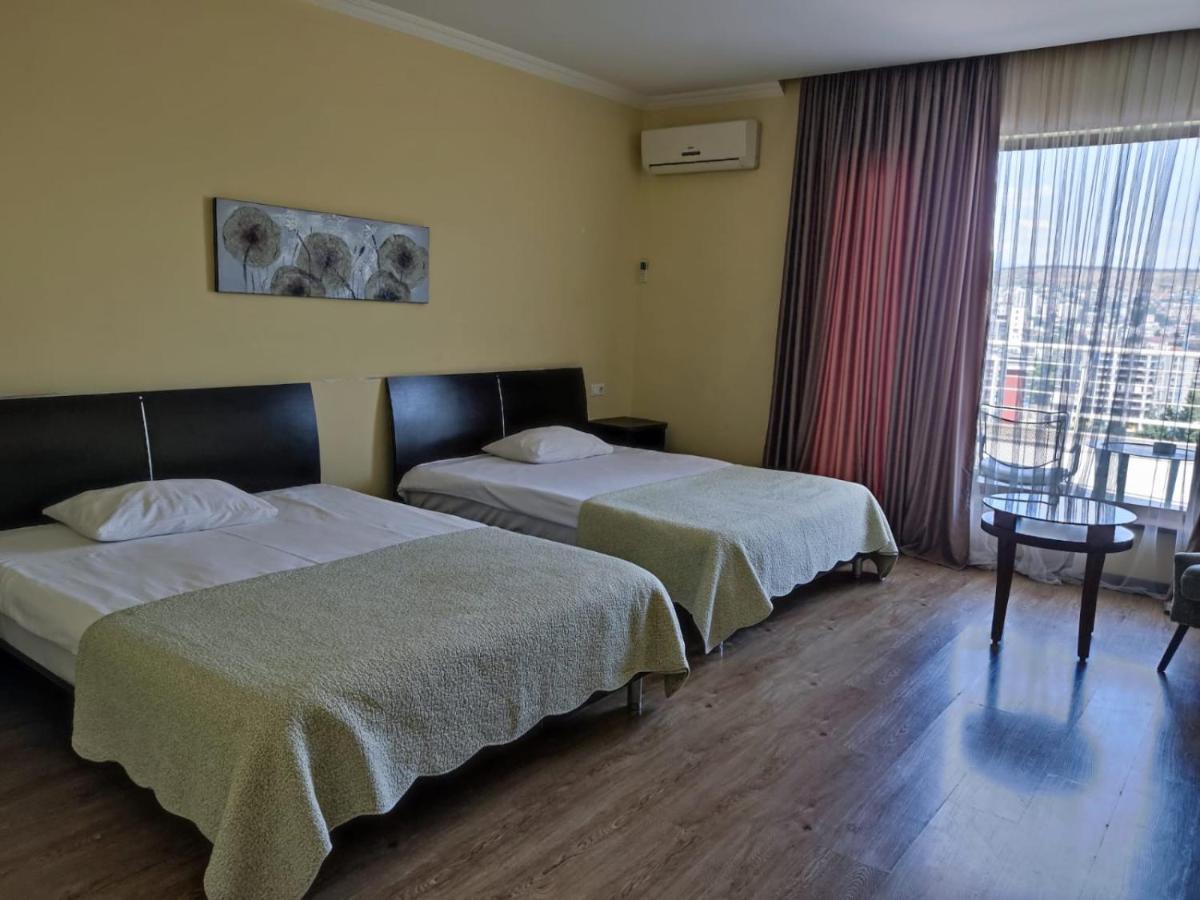 Hotel Beaumonde Garden Тбилиси Экстерьер фото