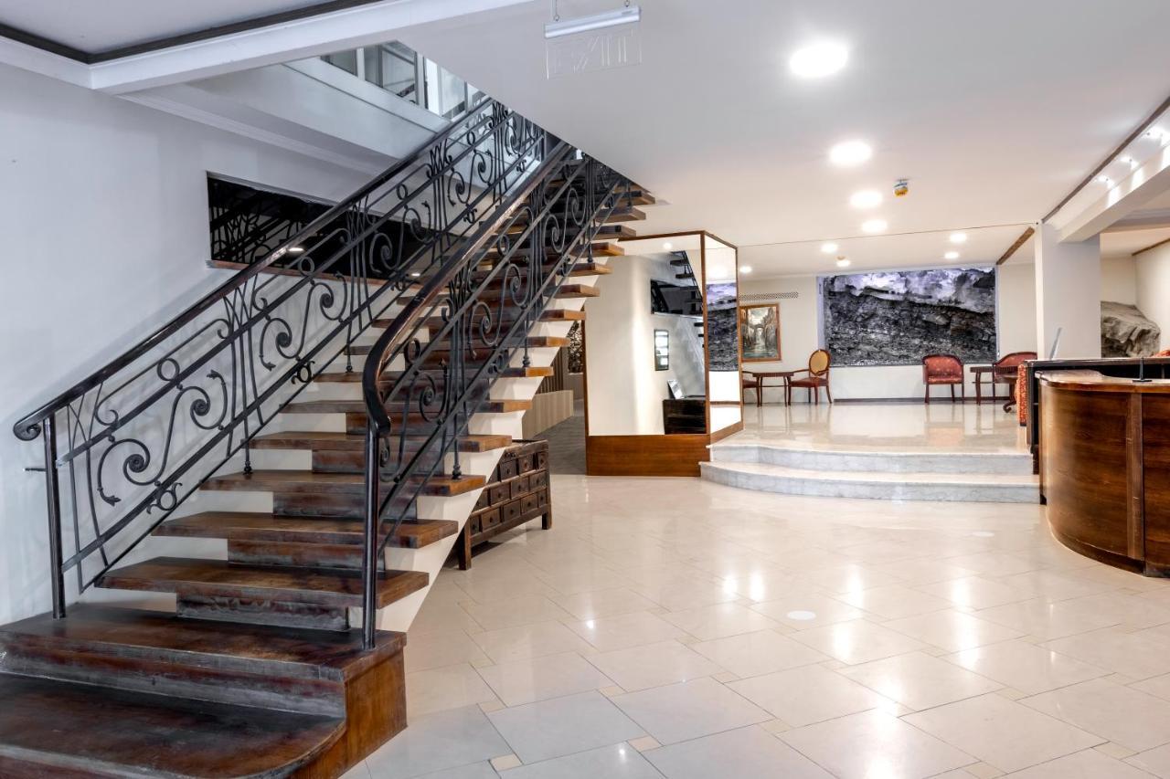 Hotel Beaumonde Garden Тбилиси Экстерьер фото