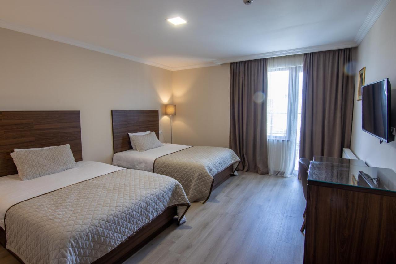 Hotel Beaumonde Garden Тбилиси Экстерьер фото