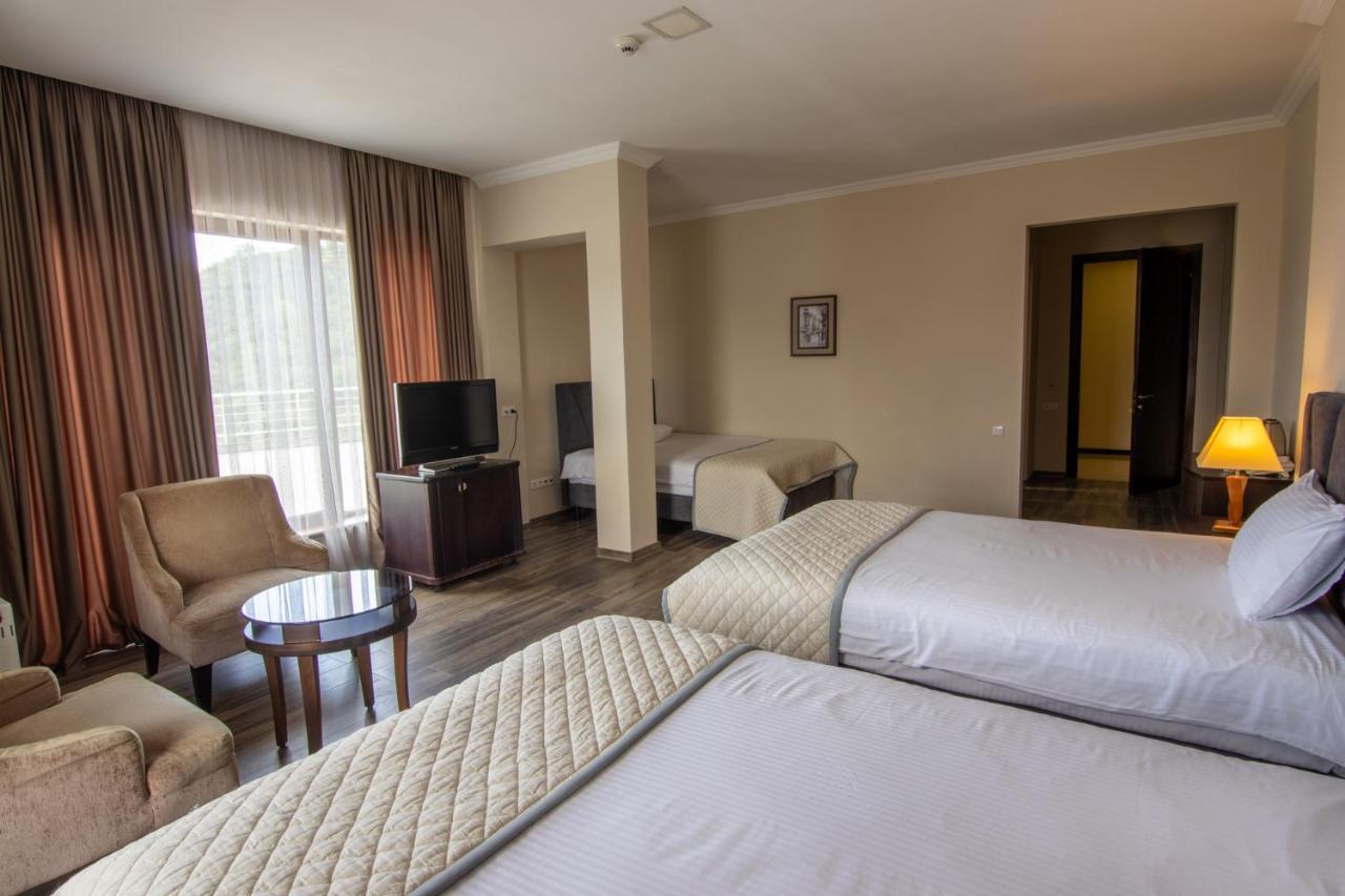 Hotel Beaumonde Garden Тбилиси Экстерьер фото