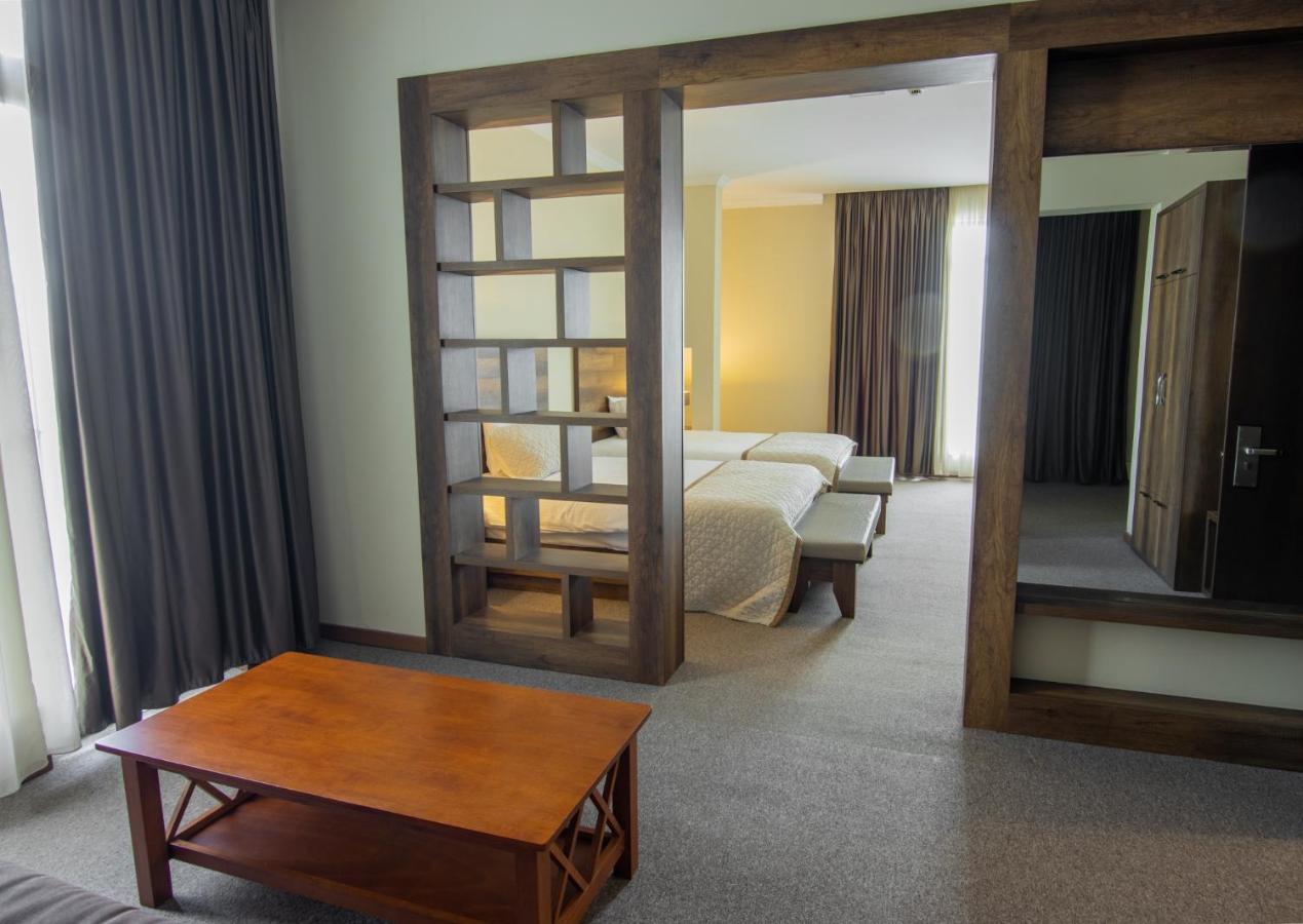 Hotel Beaumonde Garden Тбилиси Экстерьер фото
