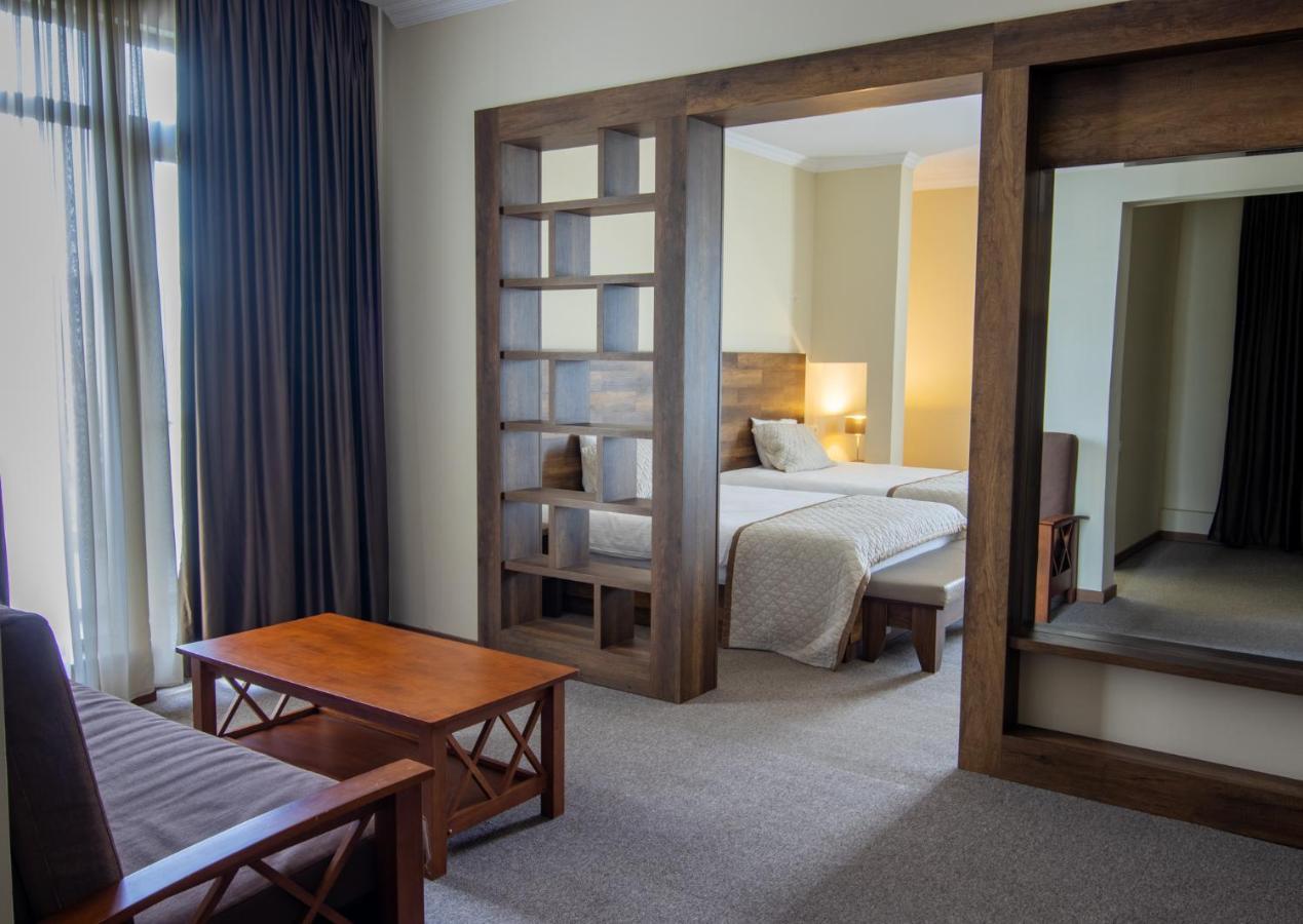 Hotel Beaumonde Garden Тбилиси Экстерьер фото